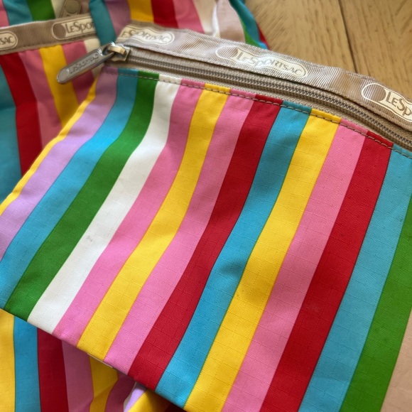 Lesportsac Classic Tote Weekender - Picture 4 of 11